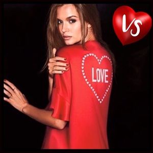 BUNDLE Victoria’s Secret kimono and cosmetics bag